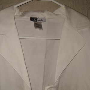 DG white casual suit